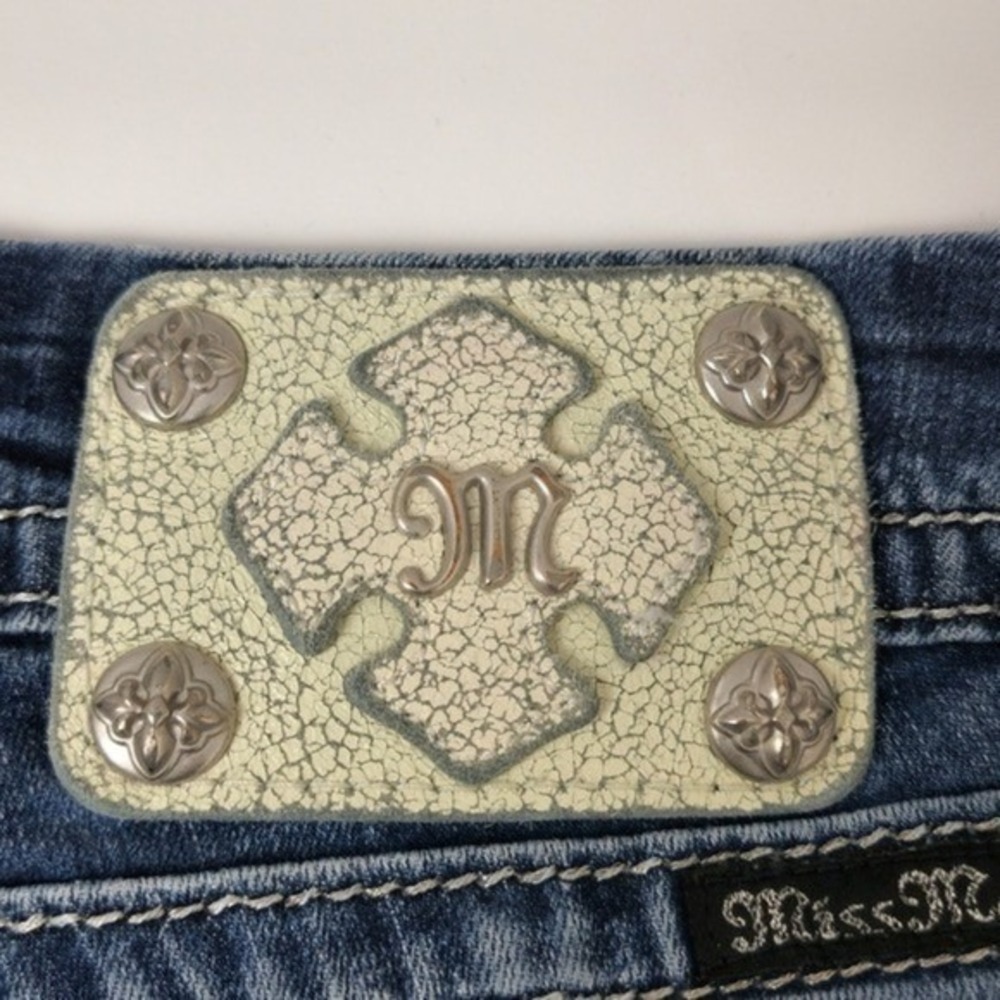 Miss Me Easy Crop Jeans Womens 27 Blue  Mid Rise Southwestern Embellished - Picture 14 of 16